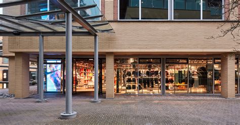 nike employee store hilversum|nike headquarters location.